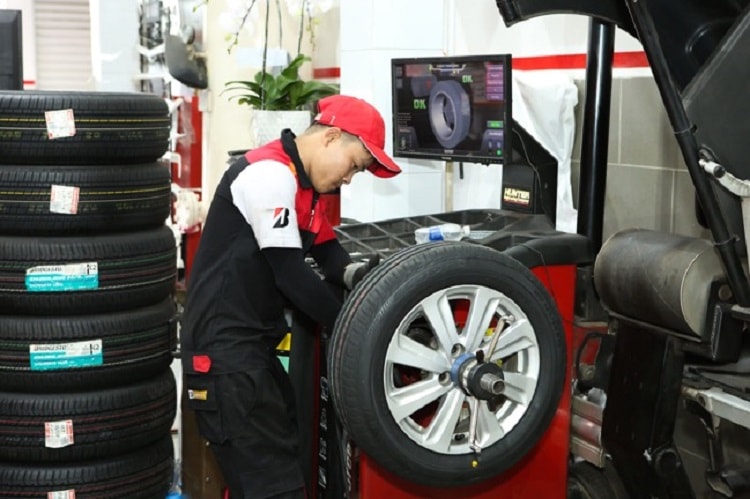 Bridgestone mang sản phẩm an toàn đến VN