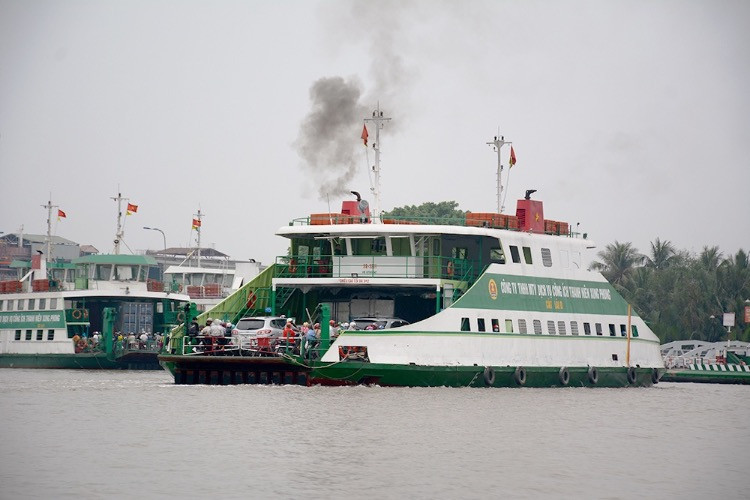 TP.HCM hạn chế hoạt động vận tải hành khách đường thủy