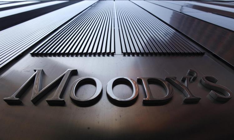 Moody’s hạ triển vọng tín nhiệm hệ thống ngân hàng Việt Nam từ “ổn định” xuống “tiêu cực”