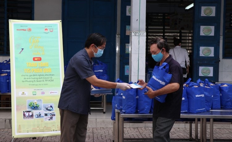 Để gió không cuốn đi những mảnh đời bất hạnh