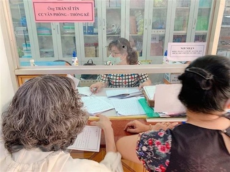 TPHCM: Nhiều phường, xã đã chi trả tiền hỗ trợ người dân ảnh hưởng từ Covid-19