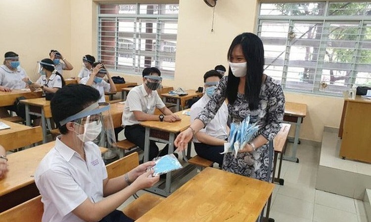Bộ Giáo dục và Đào tạo bỏ quy định giãn cách trong trường học