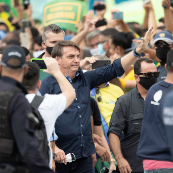 Tổng thống Brazil tại một cuộc biểu tình diễn ra ở Brasilia. Ảnh: SCMP