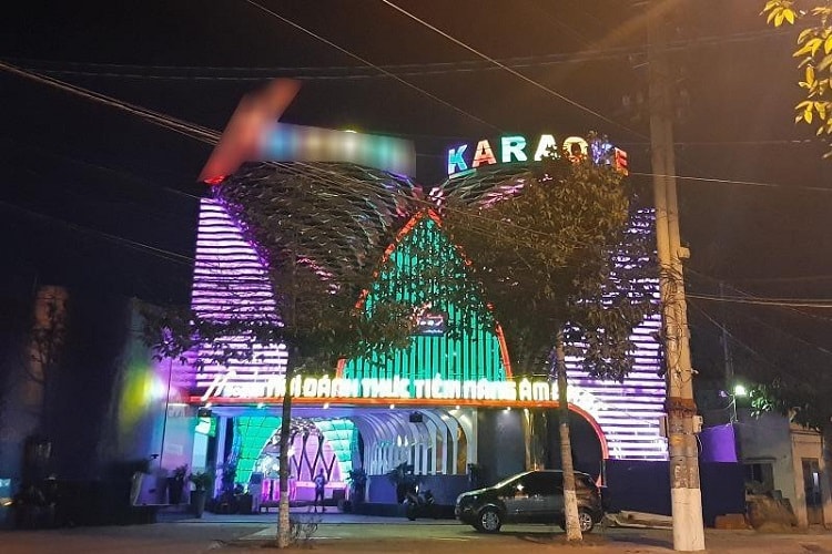 Xem xét cho phép mở cửa lại dịch vụ karaoke, vũ trường