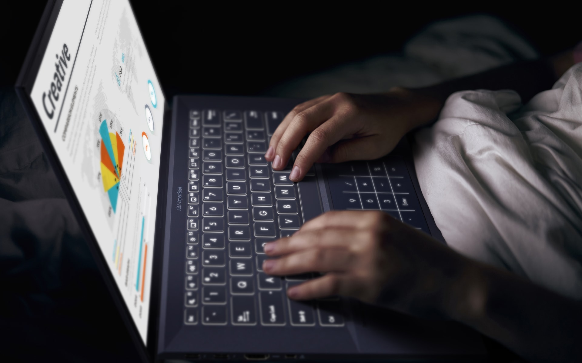 Asus ra mắt giải pháp chuyên nghiệp ProArt StudioBook