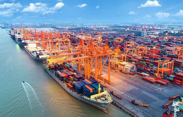 TP.HCM lập đề án thu phí hạ tầng cảng biển