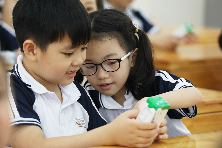 TP.HCM: Đề xuất cho học sinh khó khăn ngoại tỉnh hưởng chương trình Sữa học đường