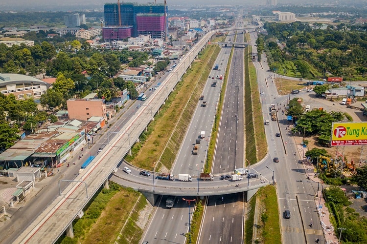 Hạ tầng giao thông là điểm nghẽn lớn nhất của TP.HCM