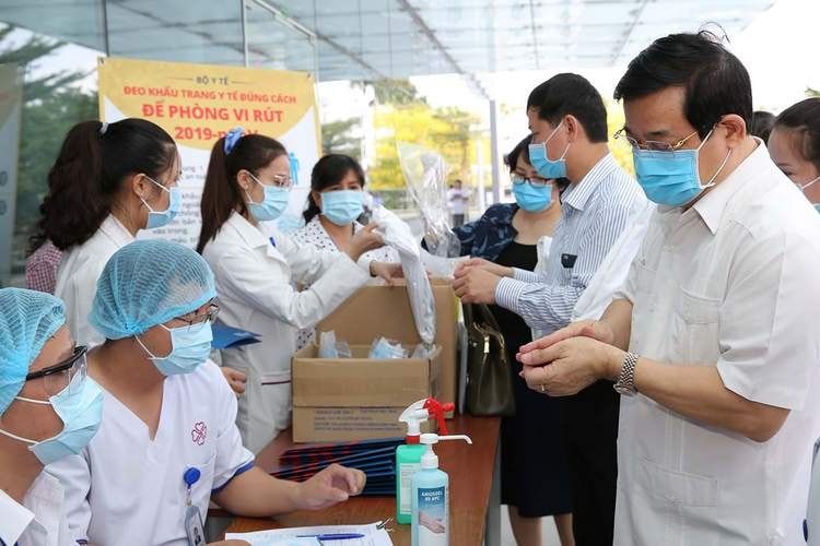 Xem xét tạm dừng hoạt động bệnh viện xếp loại “không an toàn”