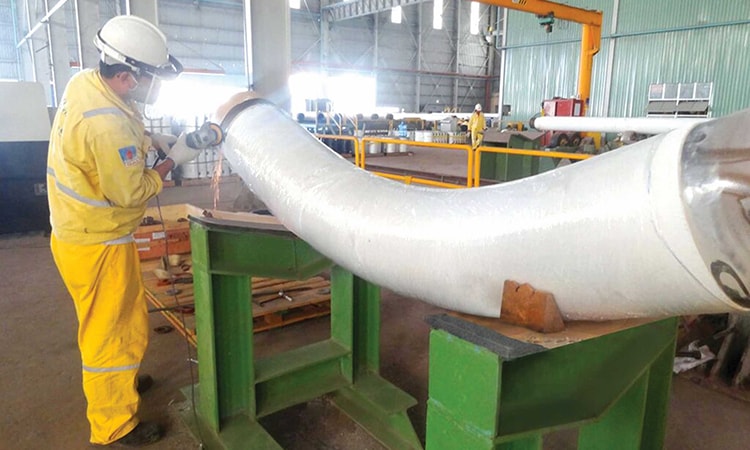 Sản xuất ống bọc chống ăn mòn tại Công ty CP Bọc ống dầu khí Việt Nam - một trong những công ty có sự tăng trưởng ấn tượng