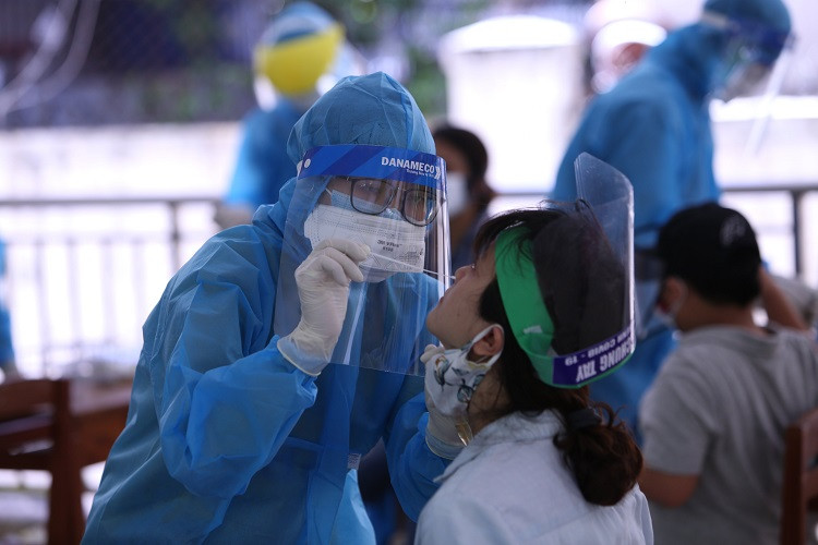 Thêm 16 ca nhiễm và 1 ca tử vong, Việt Nam có 863 bệnh nhân Covid-19