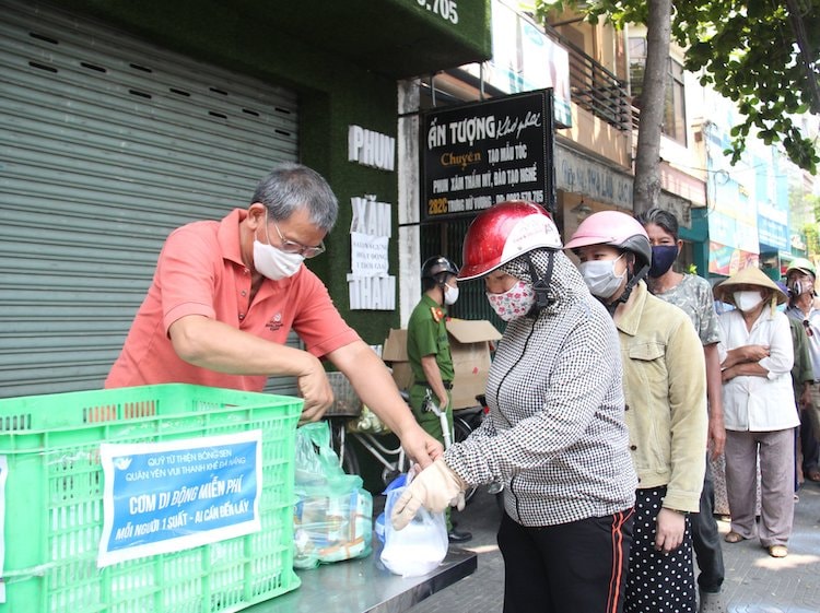 TP.HCM hoàn thành hỗ trợ người bị ảnh hưởng bởi dịch Covid-19