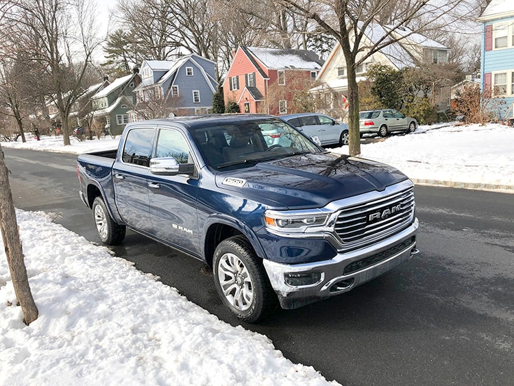 Ram pick-up tăng 2 bậc so với top 10 xe bán chạy nửa đầu năm 2019.