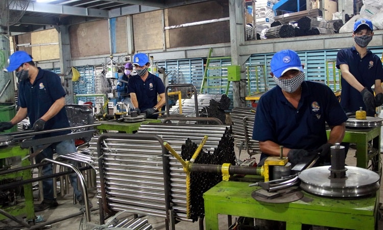 8 trường hợp được tạm hoãn thực hiện hợp đồng lao động từ ngày 1/1/2021