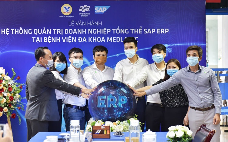 FPT IS “xây” nền tảng chuyển đổi số cho MEDLATEC