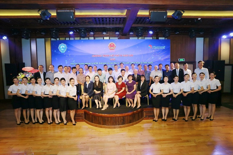 Giao lưu các Đại sứ, Tổng lãnh sự Việt Nam tại nước ngoài