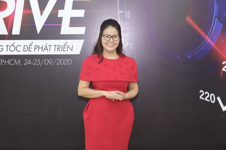 Chi-Nguye-n-Thi-Bi-ch-Ha-ng-To-2843-6292