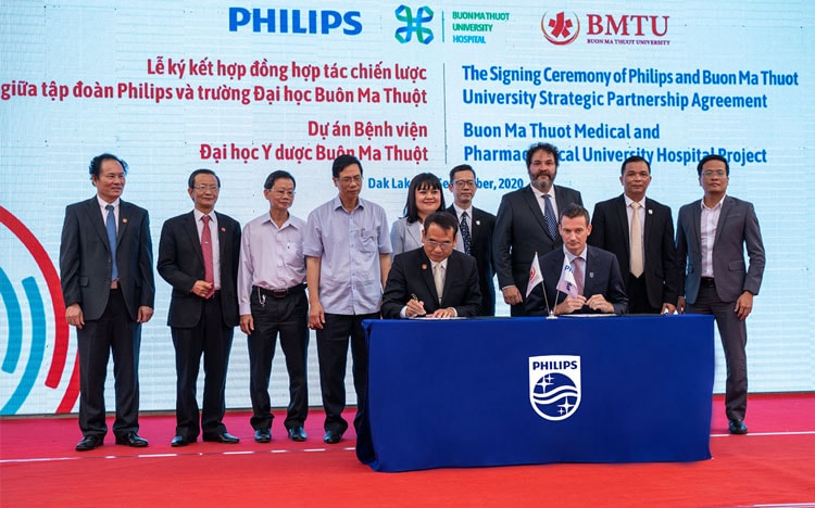 Philips hợp tác Đại học Buôn Ma Thuột xây bệnh viện thông minh
