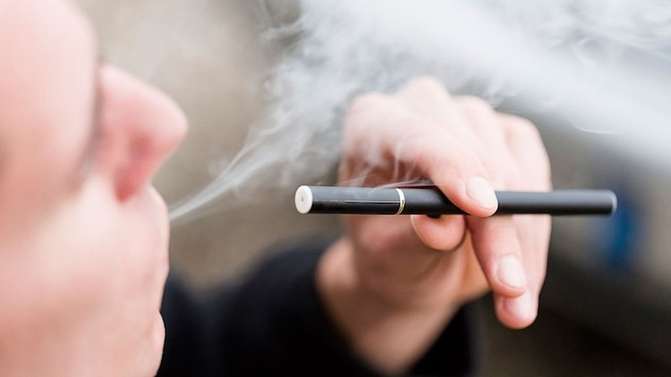 Bộ Y tế kiến nghị mạnh tay với thuốc lá điện tử