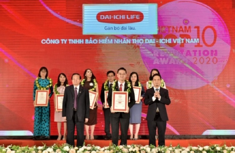 Dai-ichi Life Việt Nam nhận hai giải thưởng top 10 và top 500