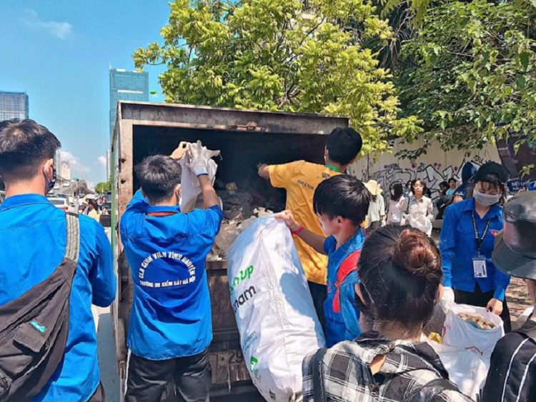 Canon đồng hành chiến dịch World Cleanup Day