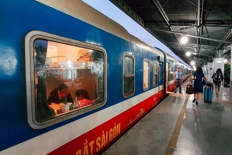 Từ năm 2021, người lao động nghỉ phép không còn được thanh toán tiền tàu xe
