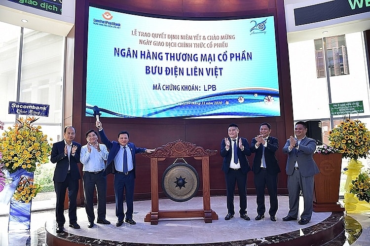 Cổ phiếu của LienVietPostBank chính thức chào sàn HOSE