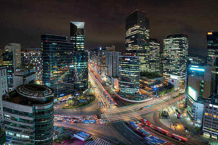 Hàn Quốc đang tìm mọi cách để có thể nâng tầm Seoul trở thành một trung tâm tài chính lớn của thế giới. Ảnh: Bloomberg.