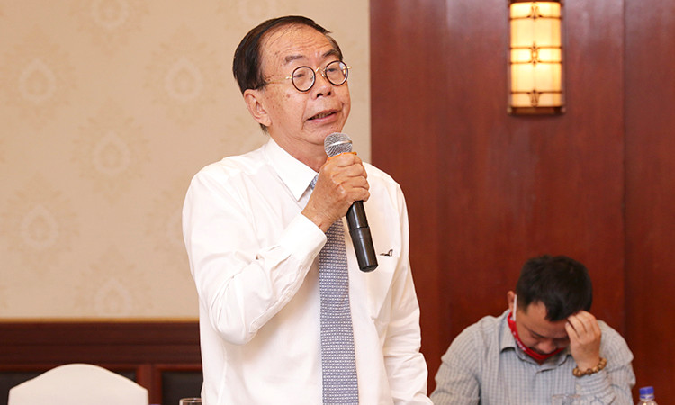 Đại diện Công ty Nam Thái Sơn đề xuất chỉ thu phí chiều nhập khẩu và miễn cho doanh nghiệp phí chiều xuất khẩu để hỗ trợ các doanh nghiệp xuất khẩu.