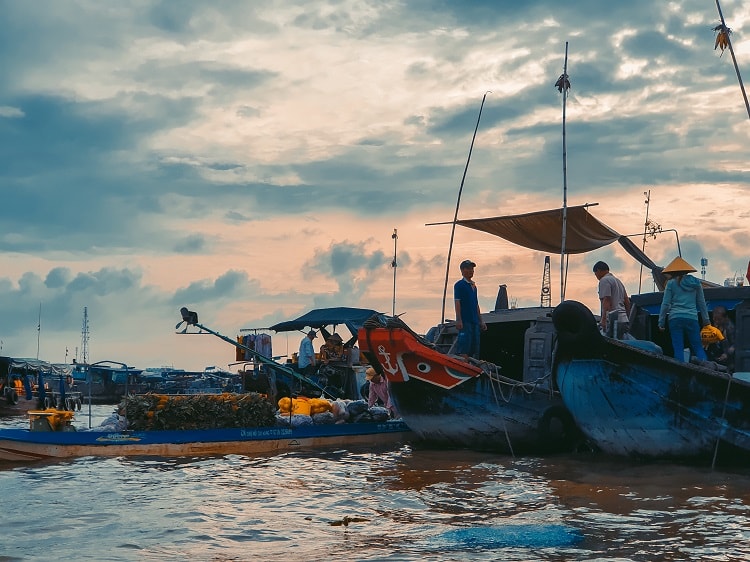 Về Cần Thơ trôi trên sông và yêu thêm những câu hò