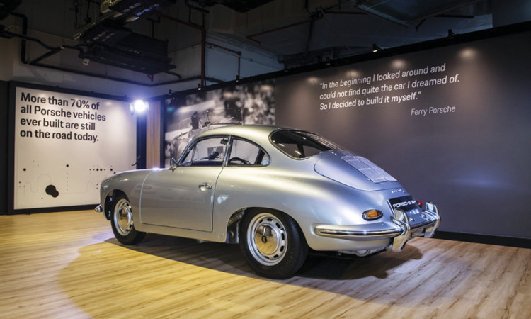 Porsche mở cửa không gian triển lãm “#DrivingTomorrow” tại Singapore