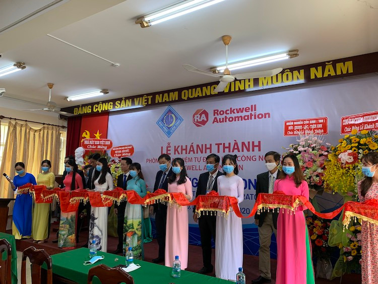 Trường Đại học Cần thơ khánh thành phòng thí nghiệm tự động hoá hiện đại bậc nhất Việt Nam