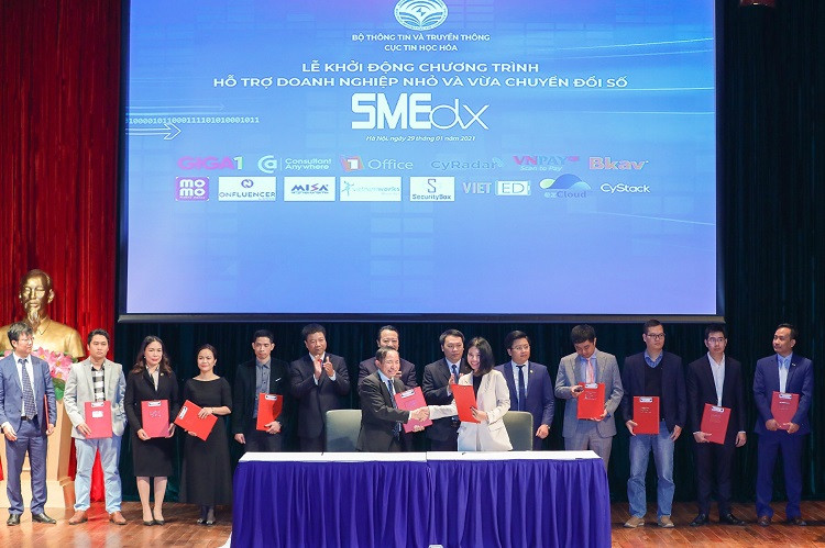 Bộ TT&TT khởi động chương trình hỗ trợ SMEs chuyển đổi số