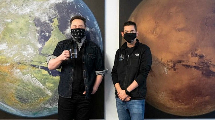 Elon Musk và Jared Isaacman. Ảnh: SpaceX