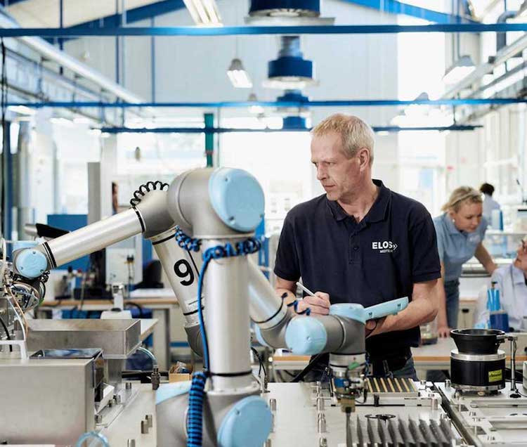 Universal Robots kêu gọi sử dụng cobots nhằm giảm thiểu tai nạn lao động