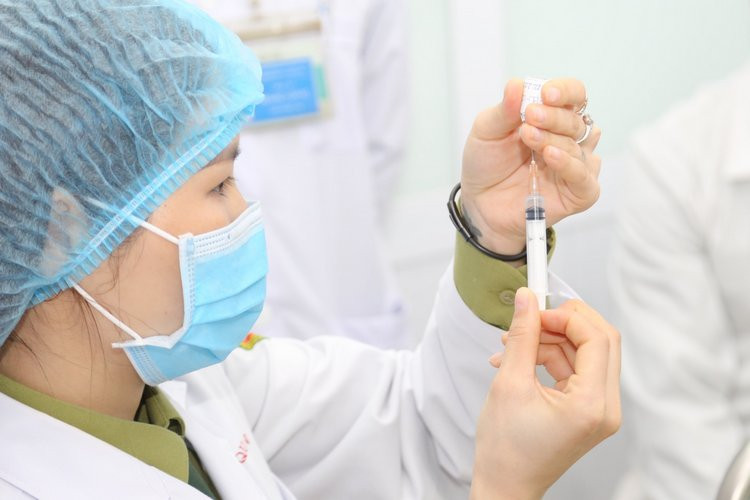 Việt Nam dự kiến bắt đầu tiêm vắc xin Covid-19 cho người dân từ ngày 8/3/2021