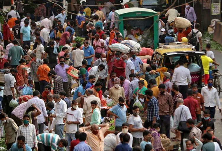Ấn Độ nếm 'trái đắng' vì lơ là chống dịch