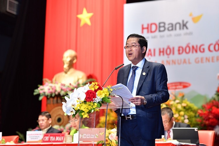 Ông Phạm Quốc Thanh, TGĐ HDBank trình bày Báo cáo Kết quả hoạt động kinh doanh năm 2020 và Kế hoạch Kinh doanh năm 2021 của Tổng Giám đốc