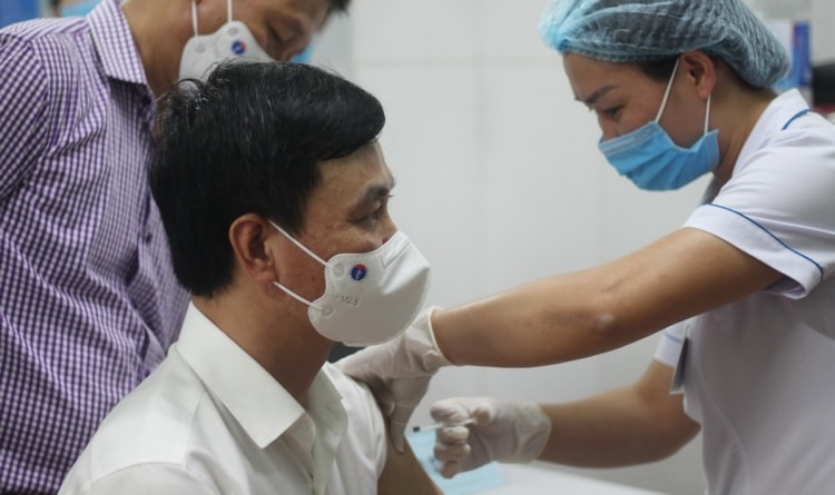 Chi ngân sách hơn 12.000 tỷ đồng mua vaccine Covid-19