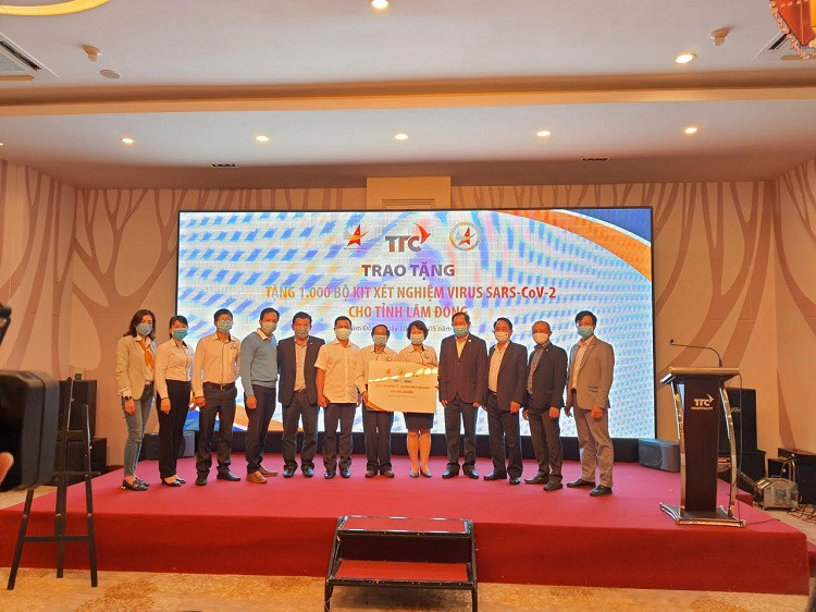 Hội doanh nhân trẻ Việt Nam chung tay chống dịch Covid-19