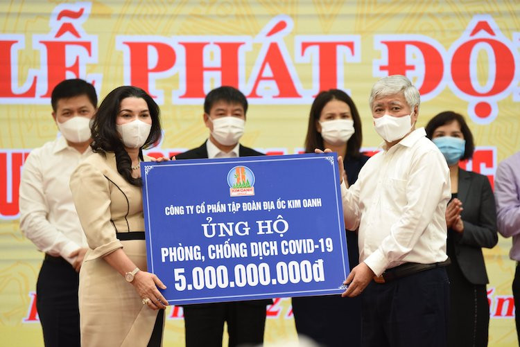 Tập đoàn địa ốc Kim Oanh ủng hộ 7 tỷ đồng mua vaccine Covid-19