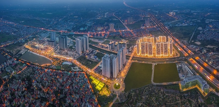 Vinhomes Smart City gây ấn tượng kép bởi vị trí đắc địa, kết nối hoàn hảo (giao điểm của 3 tuyến metro trọng yếu) và mô hình đại đô thị chuẩn quốc tế giữa trung tâm mới của Thủ đô
