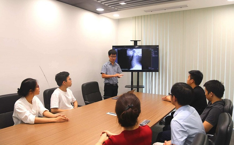 VinBigdata đã tiên phong chia sẻ bộ dữ liệu 18.000 ảnh X-quang lồng ngực đã được dán nhãn, thông qua việc tổ chức cuộc thi toàn cầu về ứng dụng AI trong chẩn đoán hình ảnh