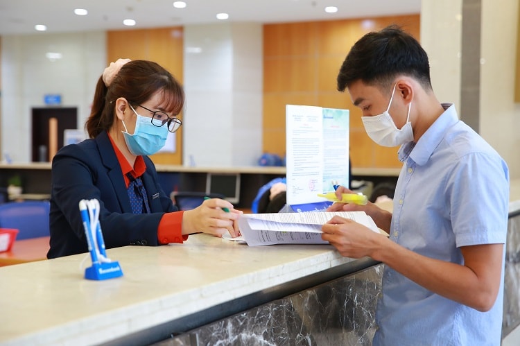 Hinh-giao-dich-tai-Sacombank-1-4386-1625
