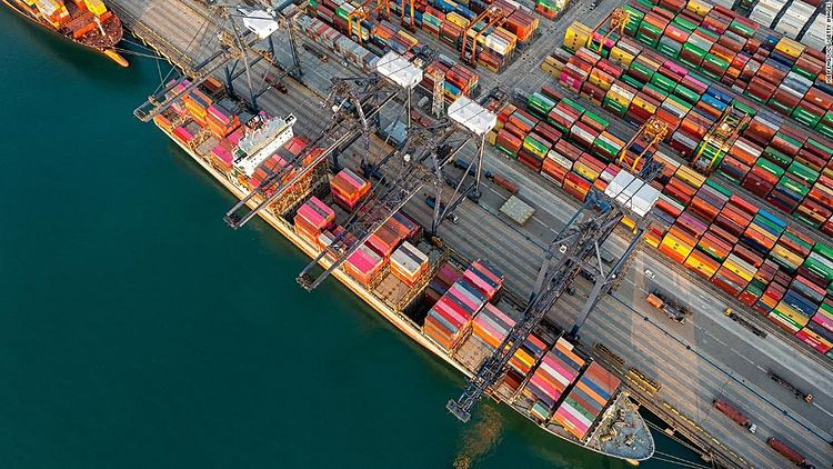 vận tải biển chiếm khoảng 90% lượng hàng hoá thương mại được vận chuyển trên toàn cầu, do đó khủng hoảng thuỷ thủ đoàn có thể gây gián đoạn nguồn cung tất cả mọi mặt hàng
