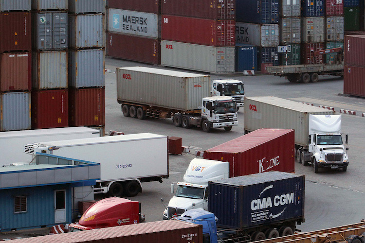 Bộ Công Thương đề nghị giảm phí lưu container ở các tỉnh, thành giãn cách xã hội