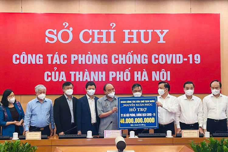 MB tham gia Đoàn công tác của Chủ tịch nước Nguyễn Xuân Phúc, hỗ trợ UBND TP Hà Nội, trao tặng 20 tỷ đồng góp phần cùng thủ đô trong công tác phòng, chống, đẩy lùi dịch bệnh