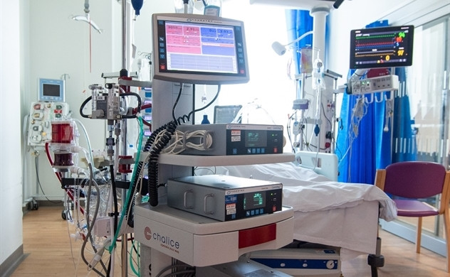 Cộng đồng Ấn Độ tặng máy ECMO đến bệnh viện Bệnh Nhiệt Đới