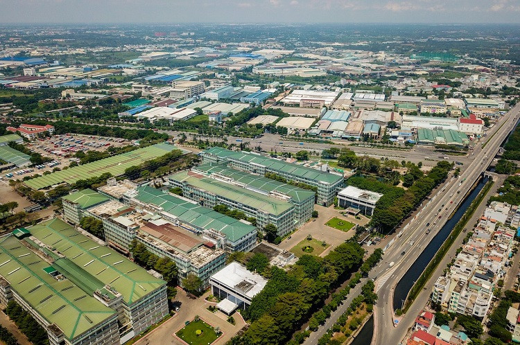 Khu công nghiệp Tân Tạo thuộc quận Bình Tân, nơi tập trung hàng trăm công ty sản xuất trong và ngoài nước. Ảnh: Quỳnh Trần