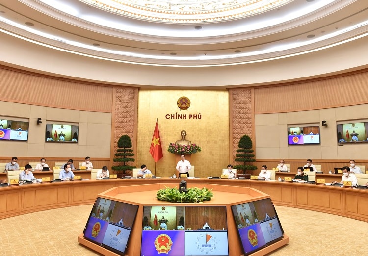 [Caption]Phải nhanh chóng kiểm soát tình hình để thúc đẩy phát triển kinh tế - xã hội. Bộ Kế hoạch và Đầu tư chủ trì xây dựng kế hoạch kịch bản để phục hồi và thúc đẩy kinh tế trong điều kiện mới